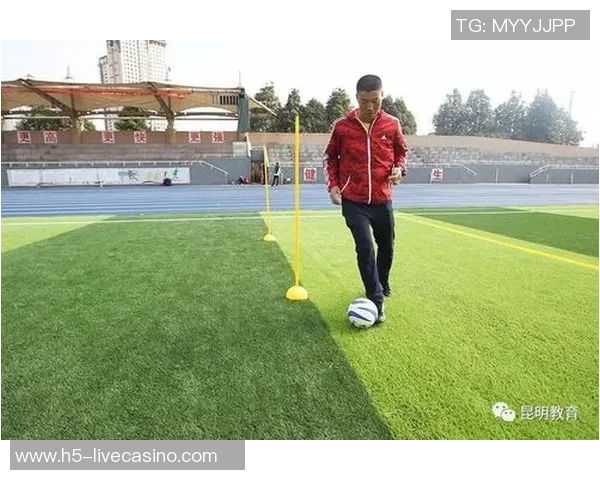 中考足球绕杆技巧提升训练方法与实战应用解析 中考足球绕杆技巧提升训练方法与实战应用解析